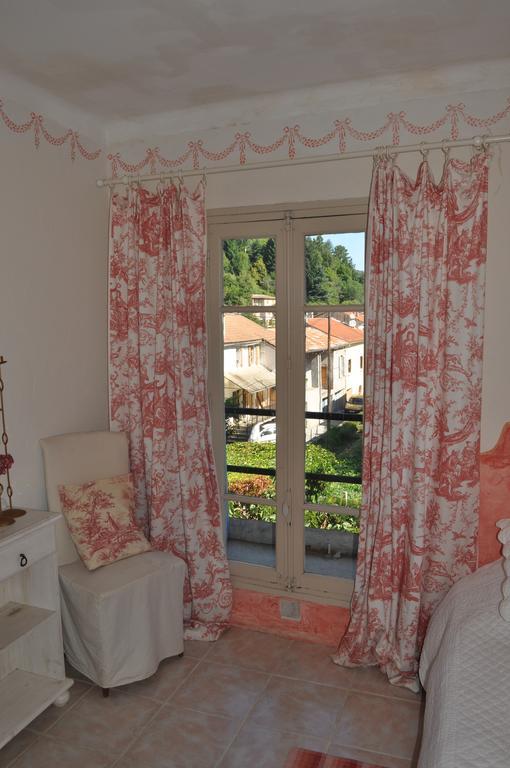 La Ribeyrette Bed & Breakfast Chamborigaud Ruang foto