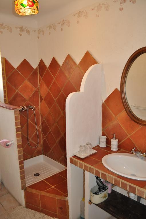 La Ribeyrette Bed & Breakfast Chamborigaud Ruang foto